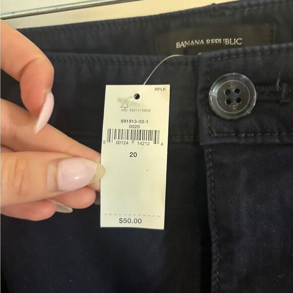 Banana Republic AUTHENTIC CHINO SHORT size 20 NWT BUNDLE OF 2 - Picture 3 of 9